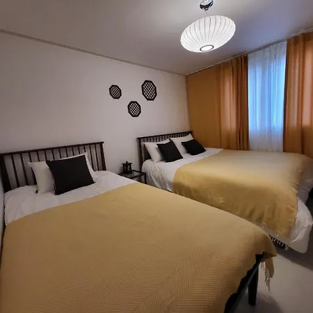 Soo Stay-4Bed&Double Room, Hongdae, Sinchon 10Min