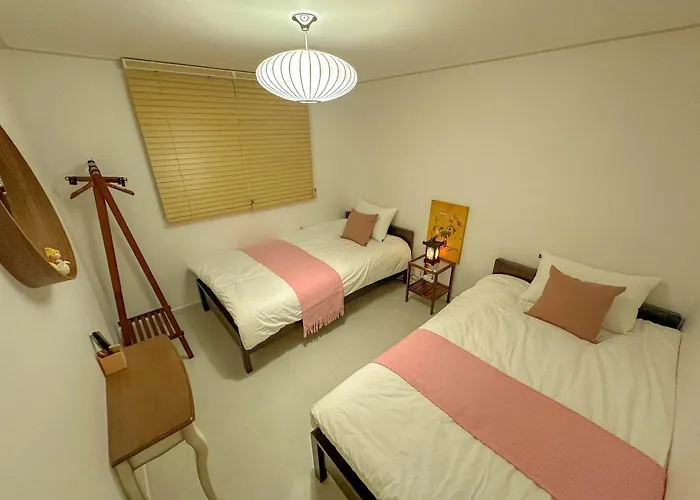 Soo Stay-4bed&double Room, Hongdae, Sinchon 10min Apartment *